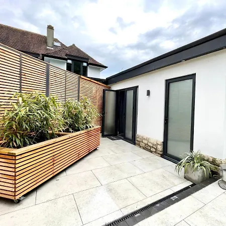 Tiny Home, Boscombe Manor-3